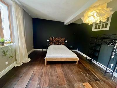 Stylish Town House With Spacious Courtyard