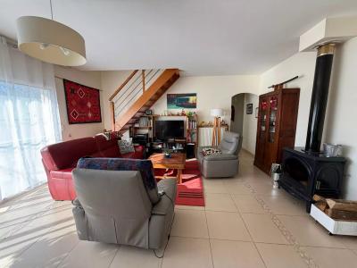 Lovely House With Swimming Pool