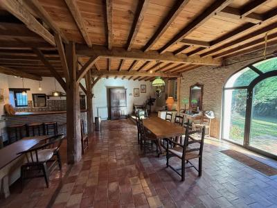 Beautiful Country Home With Outbuilding And Swimming Pool