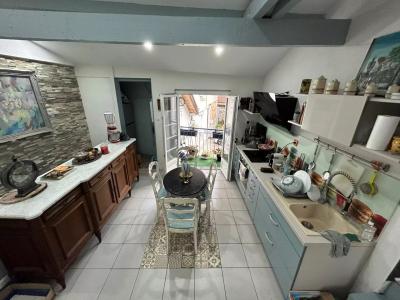 Town House With Courtyard and Garage