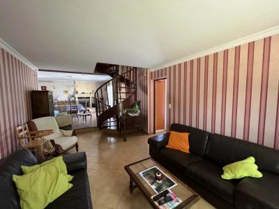 Charming Detached Country House with Pool