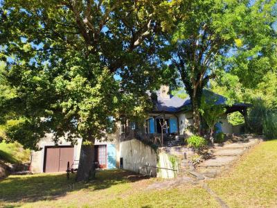 Country Home With Magnificent Views To The Pyrenees Mountains With Garden And Pool