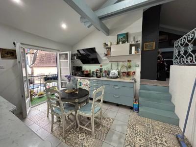 Town House With Courtyard and Garage