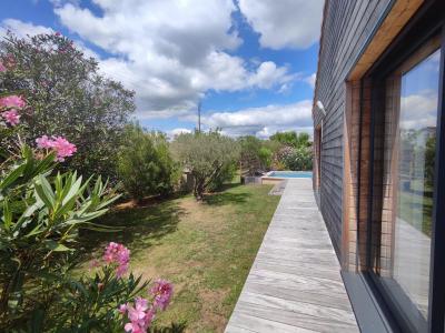 Beautiful Detached House With Pool And Garden