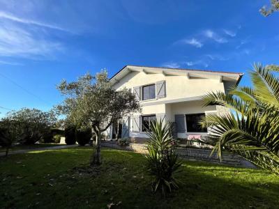 Spacious Detached House With Guest Gite
