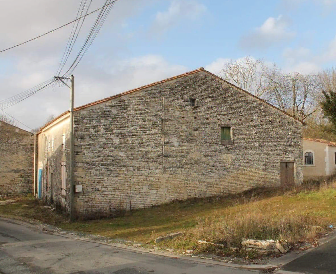Main Photo of a 1 bedroom  Barn for sale