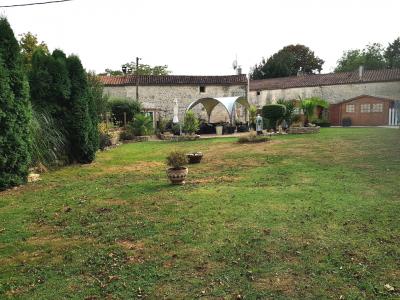 Beautiful Detached Charentaise Property with Garden