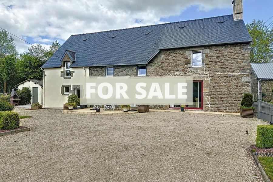 Main Photo of a 3 bedroom  Country House for sale