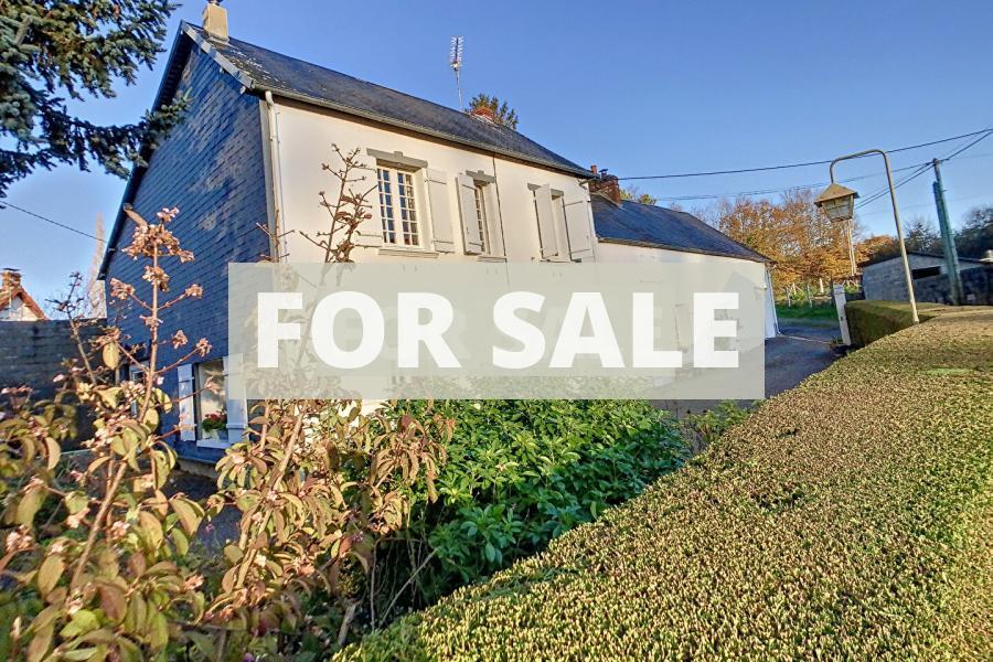 Main Photo of a 3 bedroom  Country House for sale