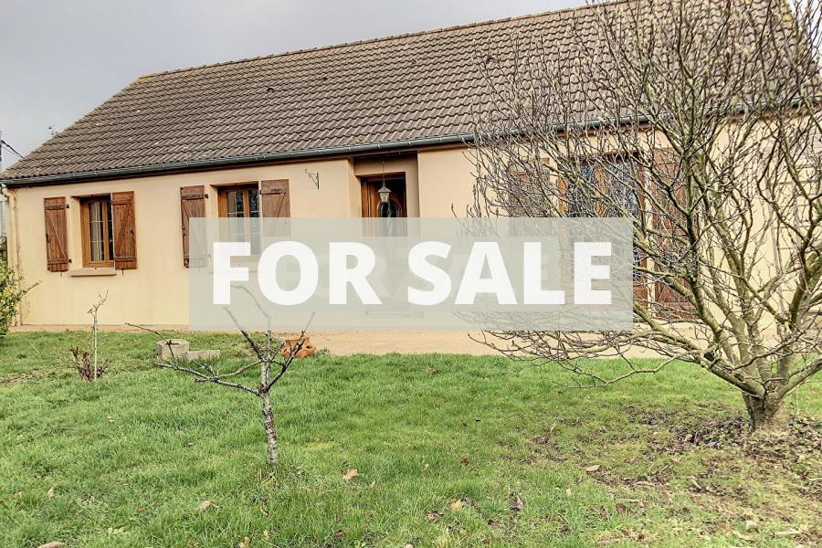 Main Photo of a 3 bedroom  House for sale