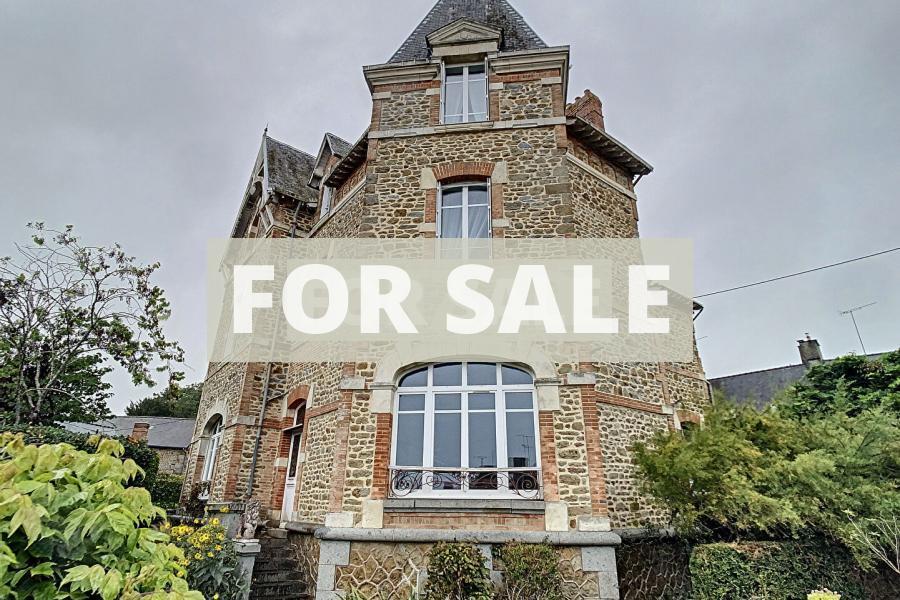 Main Photo of a 7 bedroom  House for sale