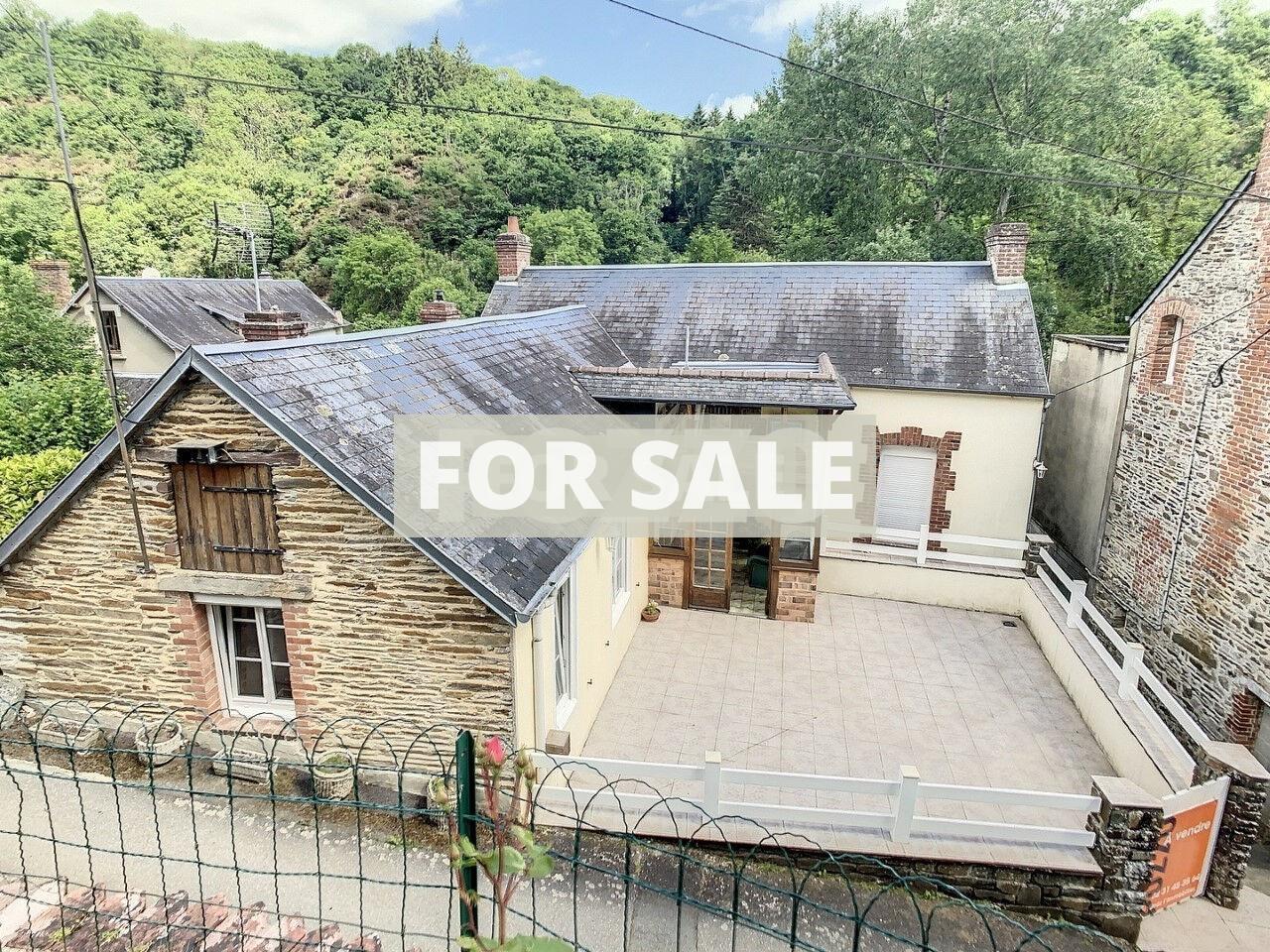Main Photo of a 2 bedroom  Country House for sale