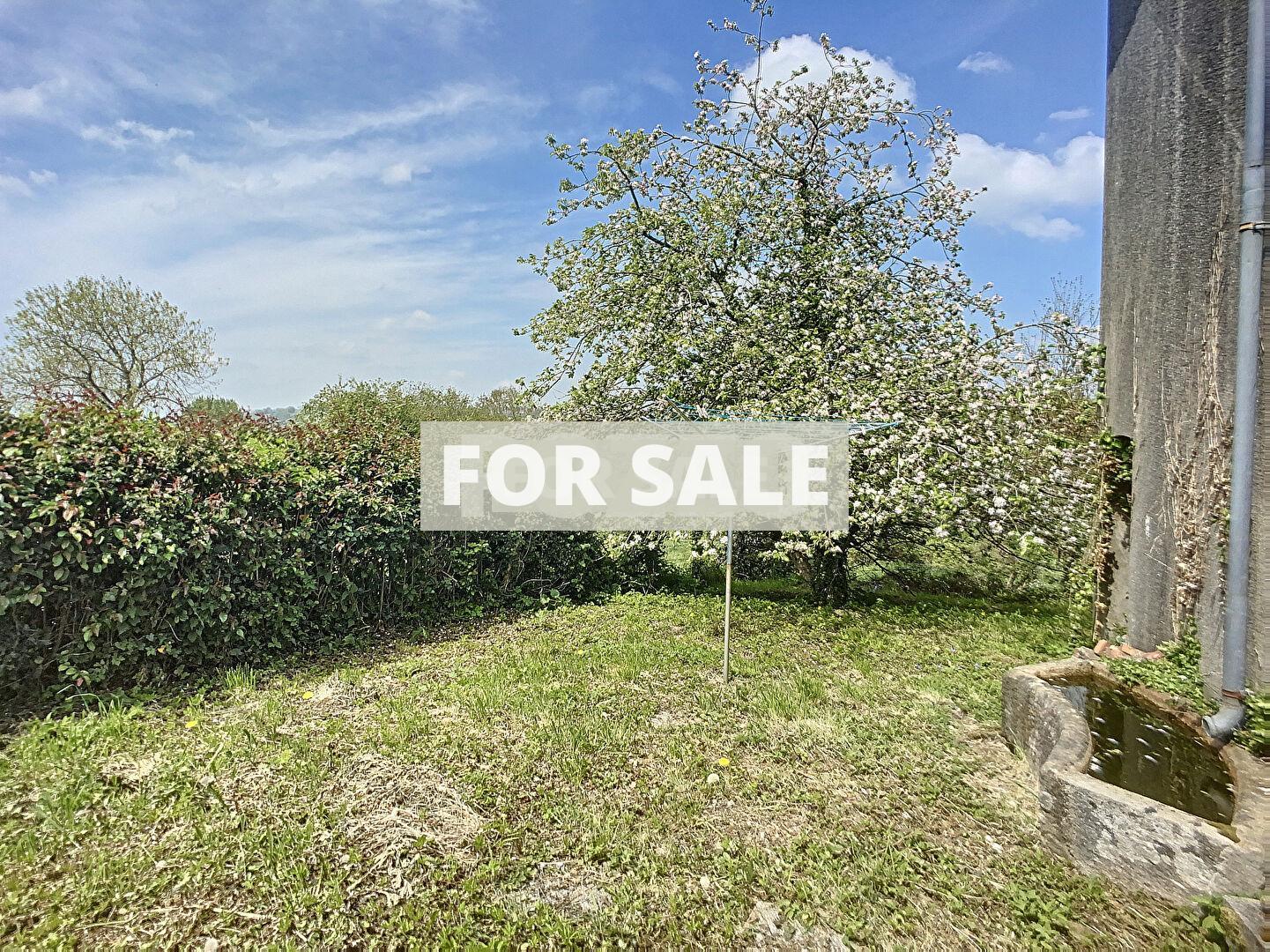 SLD02577 Sold By Cle France