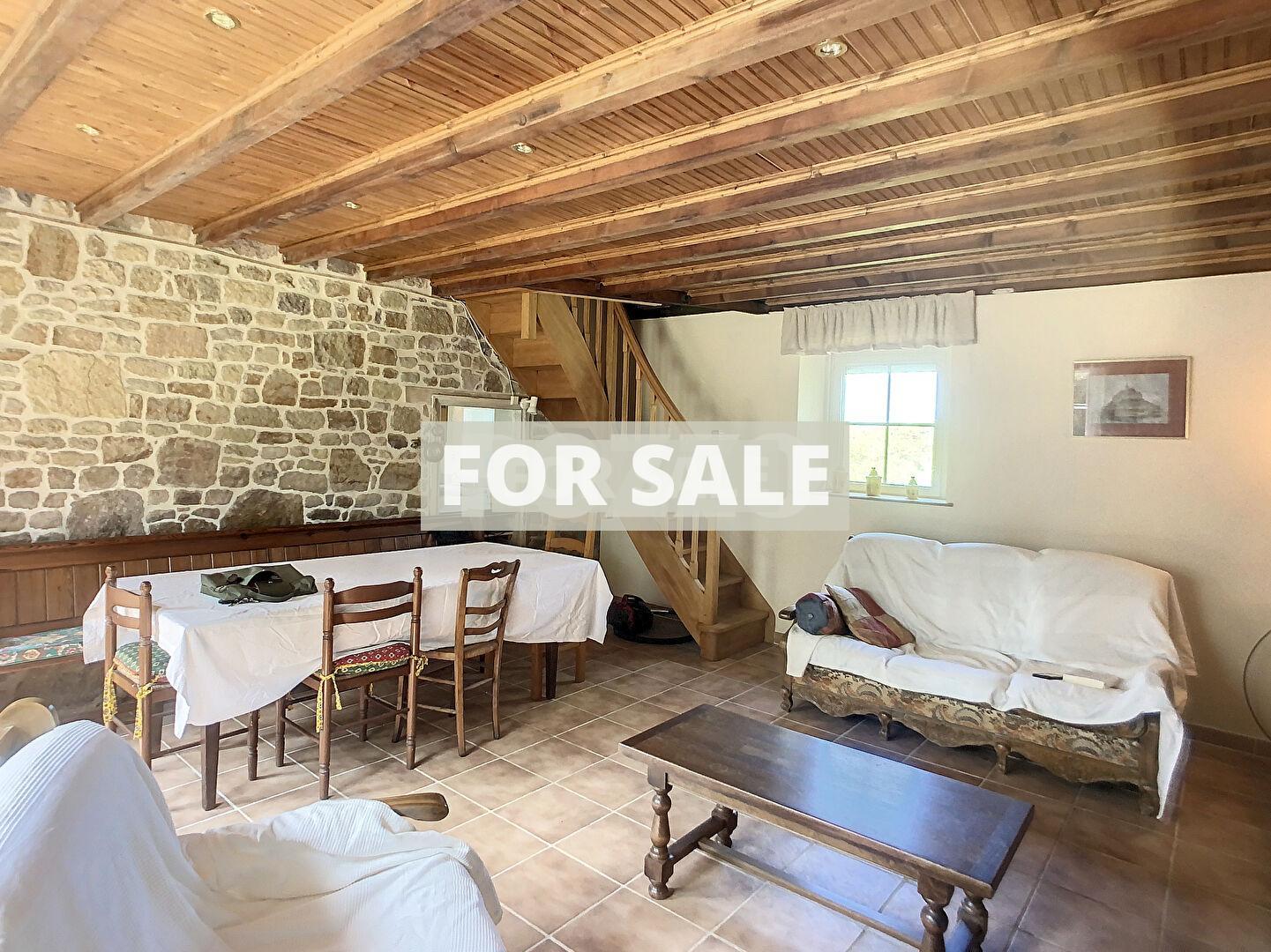 SLD02577 Sold By Cle France