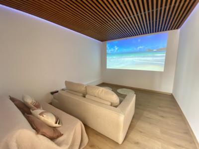 Magnificent Villa, Swimming Pools, Outbuilding and Panoramic View