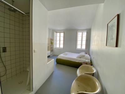 Property With Courtyard and Business Premises