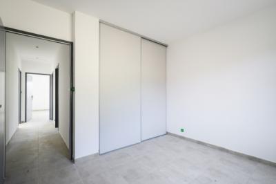 New Build Detached Villa with Garage