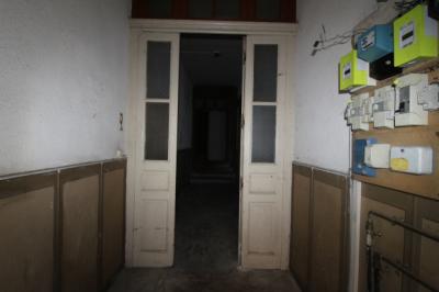 Apartment Building in Heart of Town