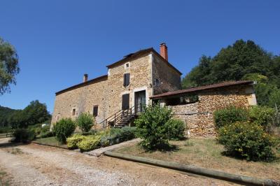 Country House with Barn on 1.75 Hectares
