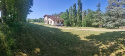Country House in Over 2.5 Hectares of Land
