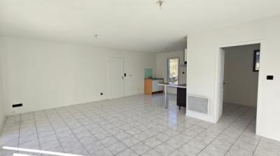 Traditional House with Garden