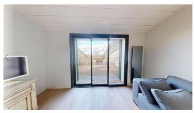 Tastefully Renovated Loft-Style House