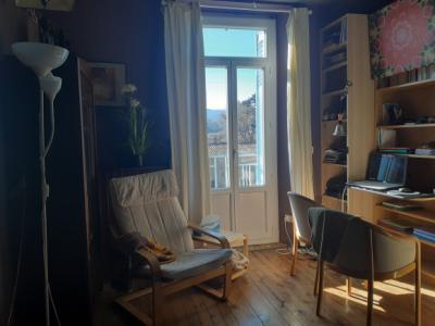 Fully Renovated Town House with Courtyard and Garage