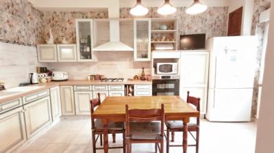 Detached House with Garden, Lovely Family Home