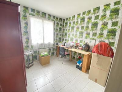 Detached House with Garden