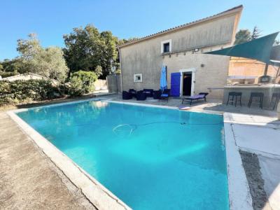 Detached Villa with Swimming Pool