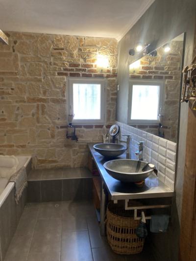 Beautiful Winegrowers House, Completely Renovated