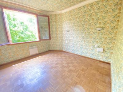 Detached Villa with Garden and Land