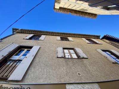 House On Two Levels in The Heart Of The Medieval City