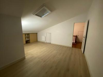 Villa with 4 Bedrooms, Garage, Large Basement