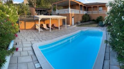 Exceptional Detached Villa with Dominant View