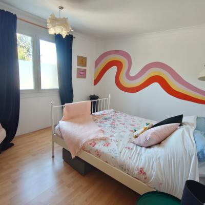 Single-Story Villa with Swimming Pool and Garage