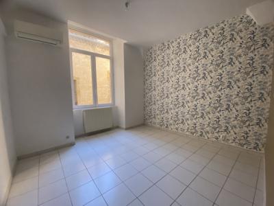 Apartment With Elevator in Heart of Town