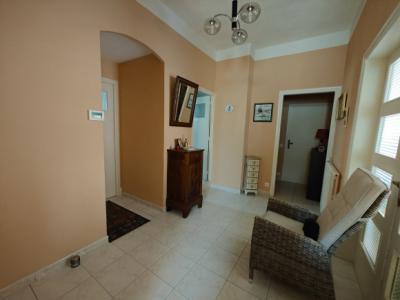 Detached Villa With Garden And Garage