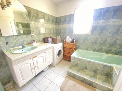 Detached House with View, Well-kept Exteriors, Quality Services