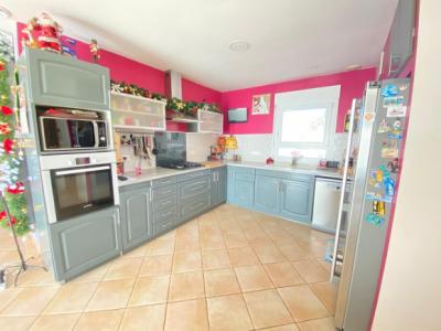 Detached Villa With Swimming Pool.