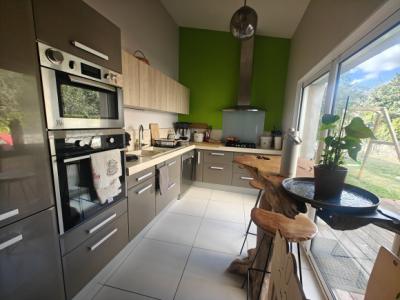 Town House With Pool And Garage