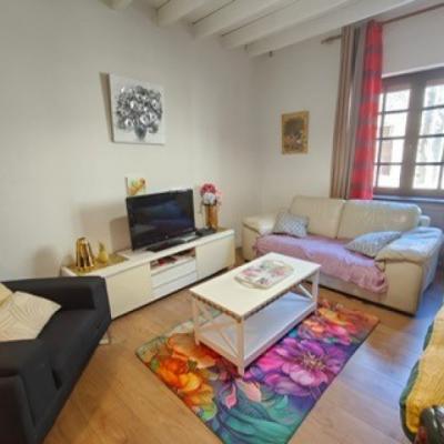 Detached House With Interior Courtyard