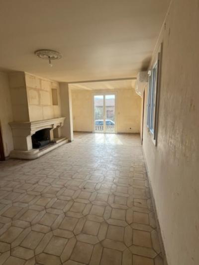 Pretty Detached Villa in Quiet Sector