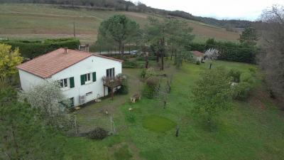 Detached Country Villa with Swimming Pool