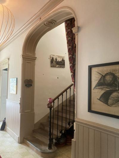 Mansion House With Garden And Terrace