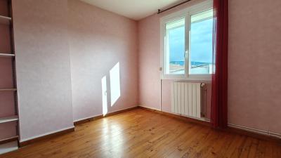 Town House with Neat Garden