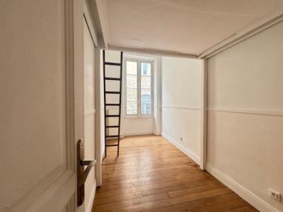 Apartment in the Heart Of The City with Terrace