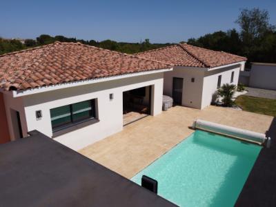 Stunning Luxury Villa, Swimming Pool, Garage