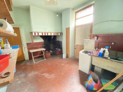 Huge Villa with Garage, Ideal Commercial Location
