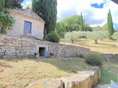 Detached Villa With Pool in Elevated Position